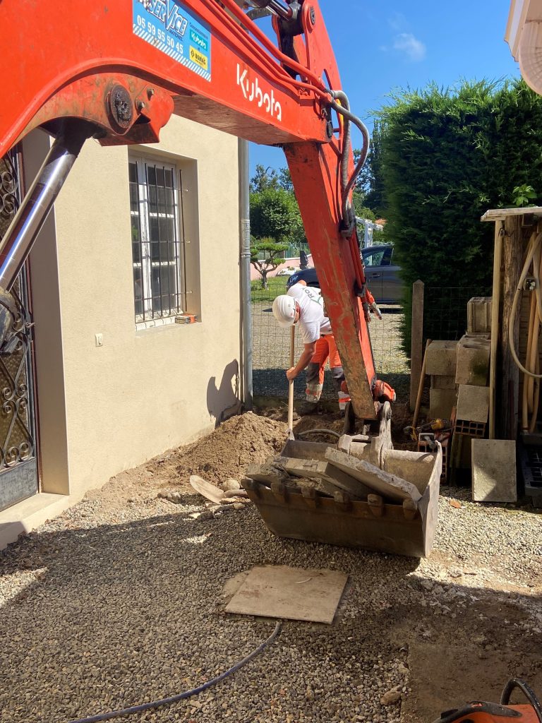 Travaux d'assainissement dans les Landes, par Roy Travaux